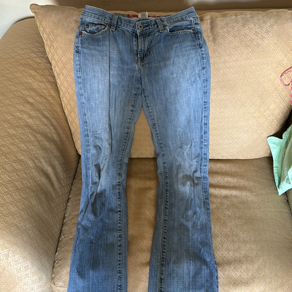 Straight leg guess jeans size 28